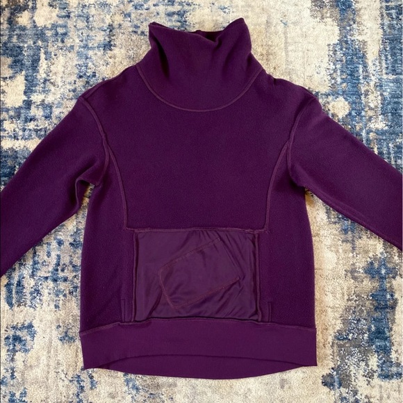 Lululemon Pullover - Picture 10 of 11
